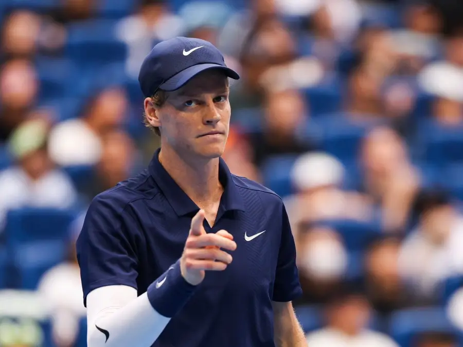 China Open: Sinner survives scare as Iga Swiatek launches title bid