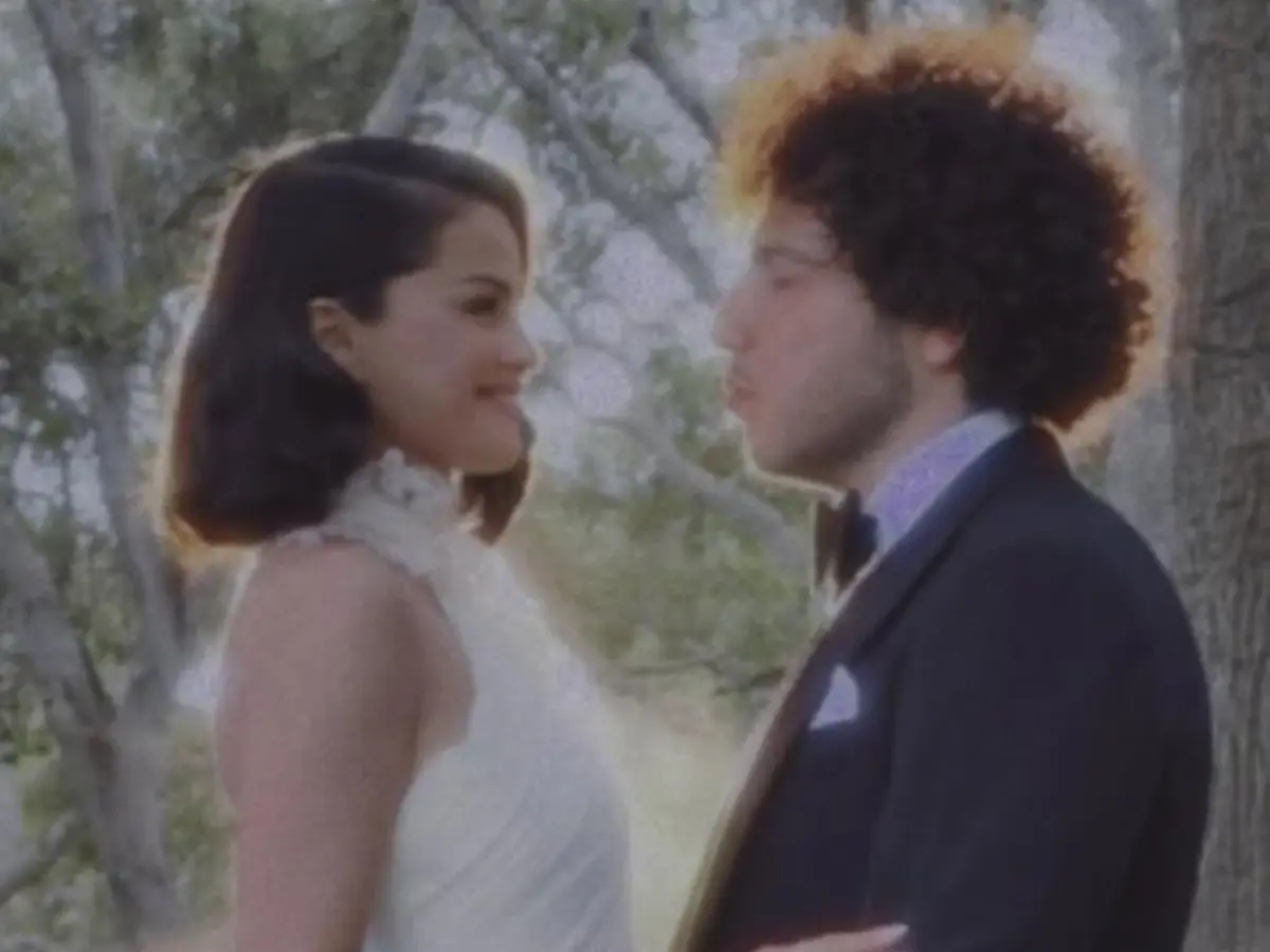 Selena Gomez ties knot with Benny Blanco; shares dreamy wedding pictures Selena Gomez ties knot with Benny Blanco; shares dreamy wedding pictures