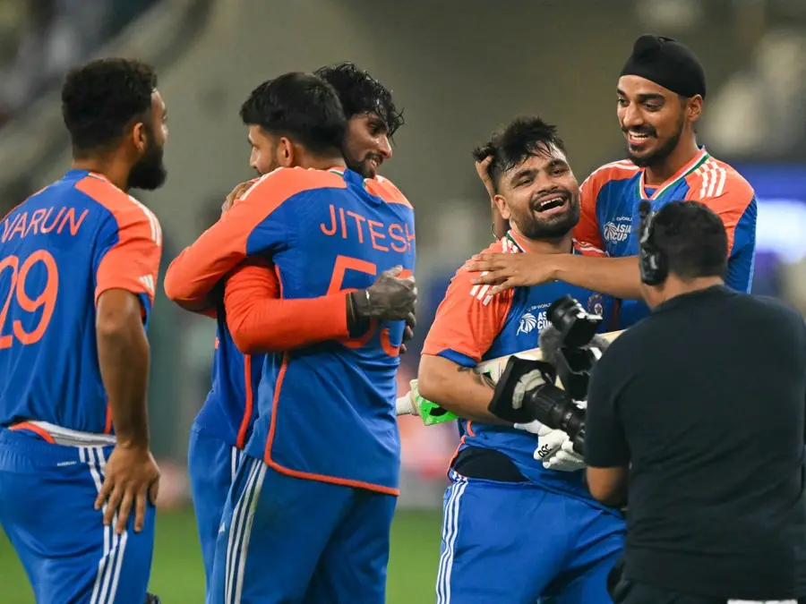 IND vs PAK: Indian Team walks off the field without handshakes after nervy final
