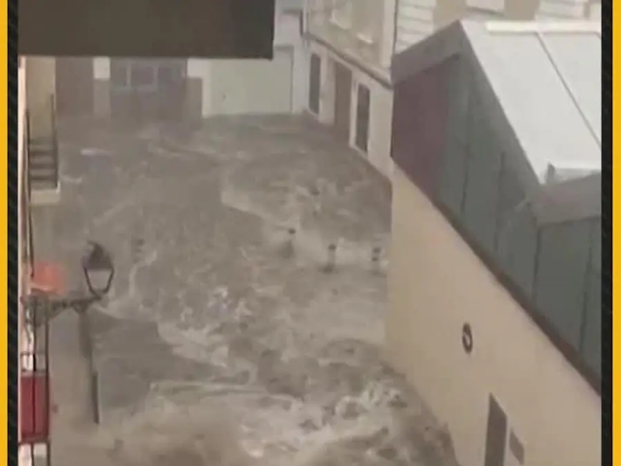 Spain: Heavy Rains Lash Spain’s Valencia Region, Flooding Streets and Disrupting Daily Life
