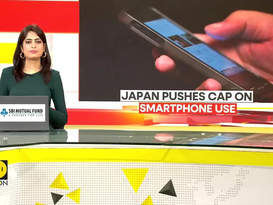 Japanese City Pushes 2-hour Daily Cap on Smartphone Use to Boost Sleep, Family Time 