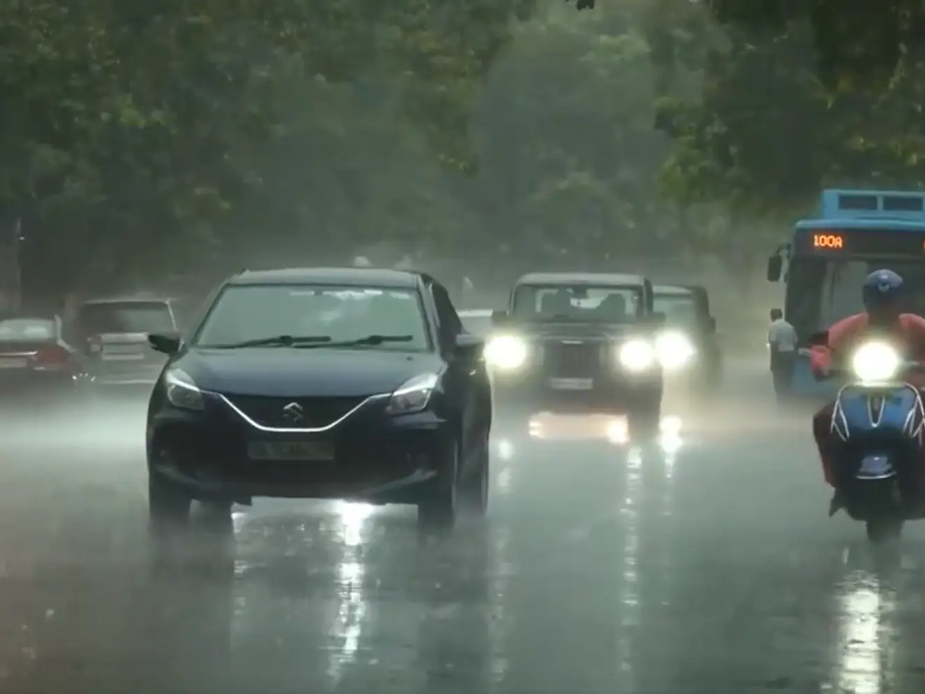 Delhi weather: Heavy rain brings respite to national capital after days of scorching heat, IMD warns of more showers Delhi weather: Heavy rain brings respite to national capital after days of scorching heat, IMD warns of more showers