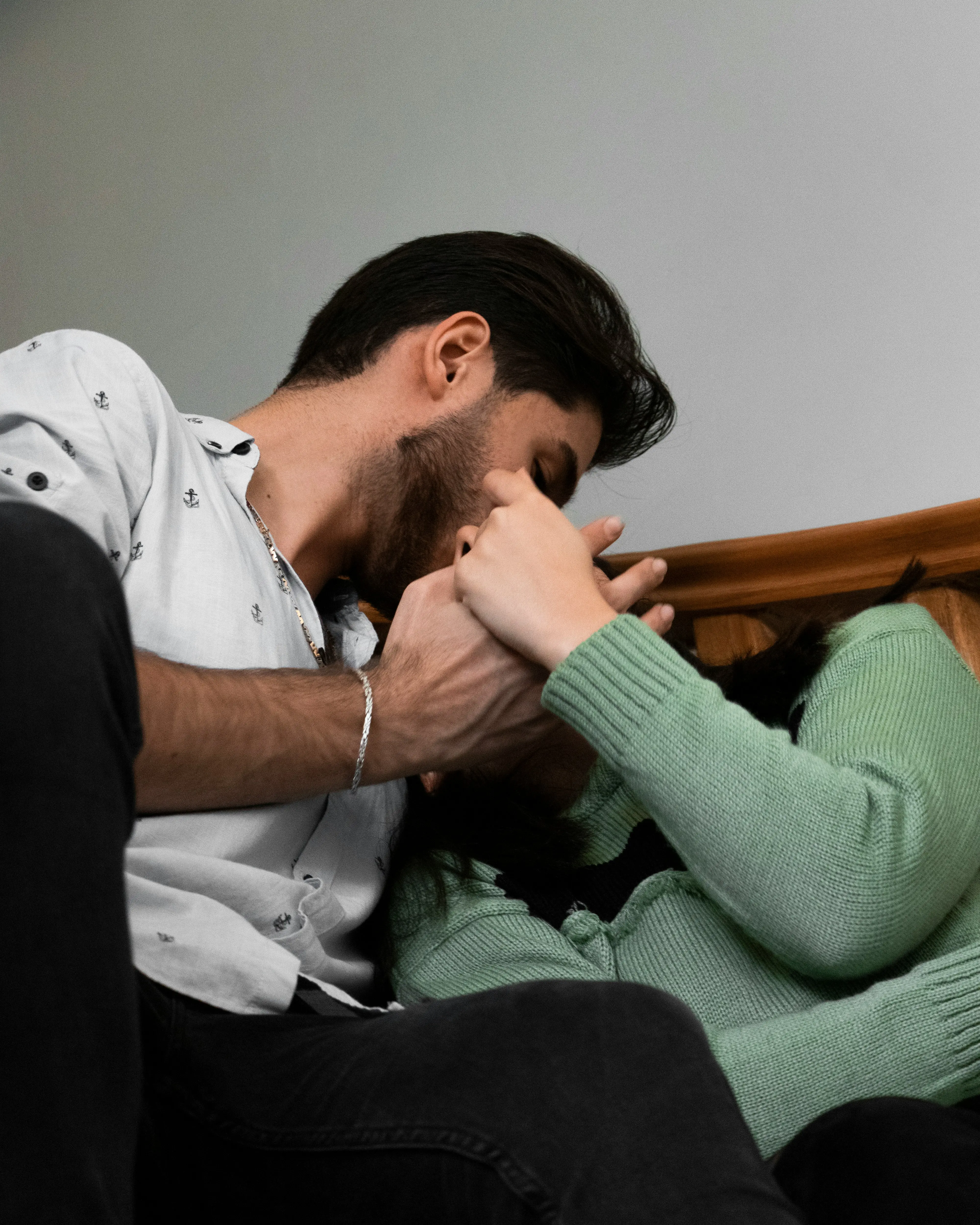 Anxiety and stress driving married people to have new affairs, women lead the charts, Ashley Madison reveals
