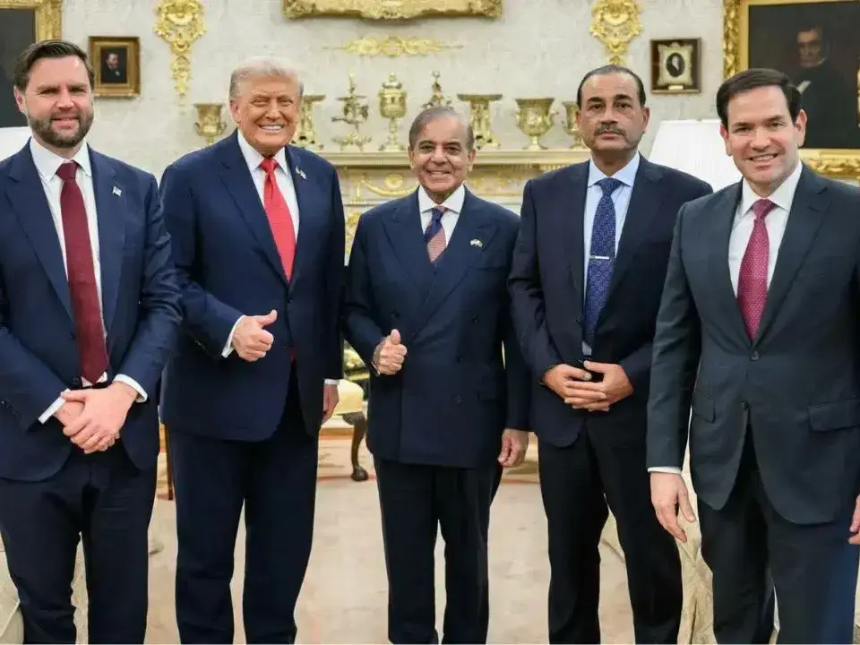 'They're incredible': Trump heaps praise for Pak PM Sharif and Field Marshal Munir for Gaza plan endorsement 'They're incredible': Trump heaps praise for Pak PM Sharif and Field Marshal Munir for Gaza plan endorsement