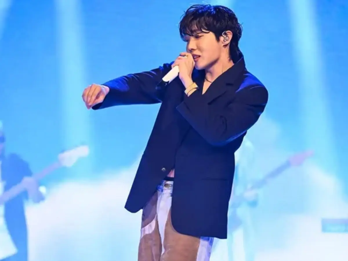J-hope makes history again with Hope on the Stage concert film in IMAX theaters J-hope makes history again with Hope on the Stage concert film in IMAX theaters