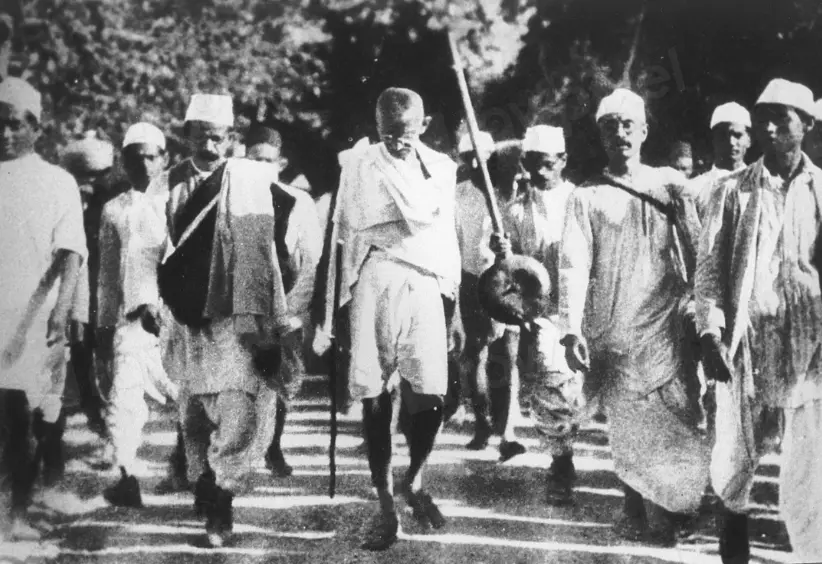 Top 10 inspiring quotes of Mahatma Gandhi that can transform your life