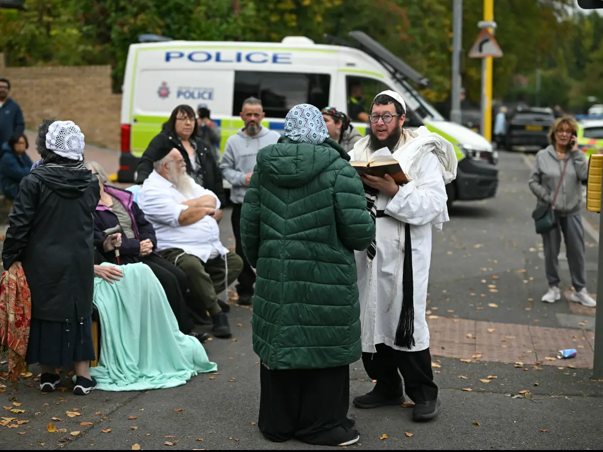 World leaders react to 'absolutely shocking' Manchester synagogue attack World leaders react to 'absolutely shocking' Manchester synagogue attack
