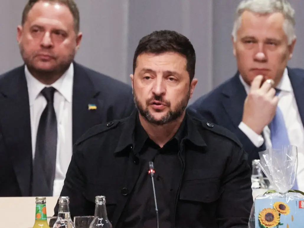 Zelensky urges Europe to build 'drone wall' against Russian offensive Zelensky urges Europe to build 'drone wall' against Russian offensive
