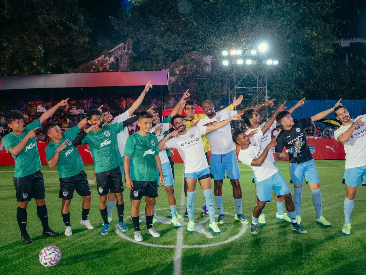 Usain Bolt brings heat in high-octane 5v5 football showdown Usain Bolt brings heat in high-octane 5v5 football showdown