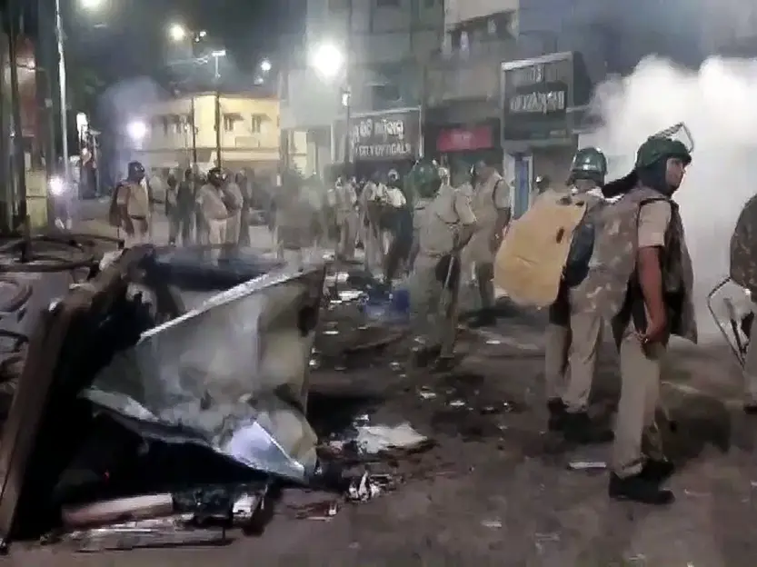 Cuttack violence: Curfew imposed in parts of city, internet suspended; CM appeals for peace Cuttack violence: Curfew imposed in parts of city, internet suspended; CM appeals for peace