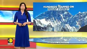 Blizzard Strands Hundreds Of Climbers On Mount Everest