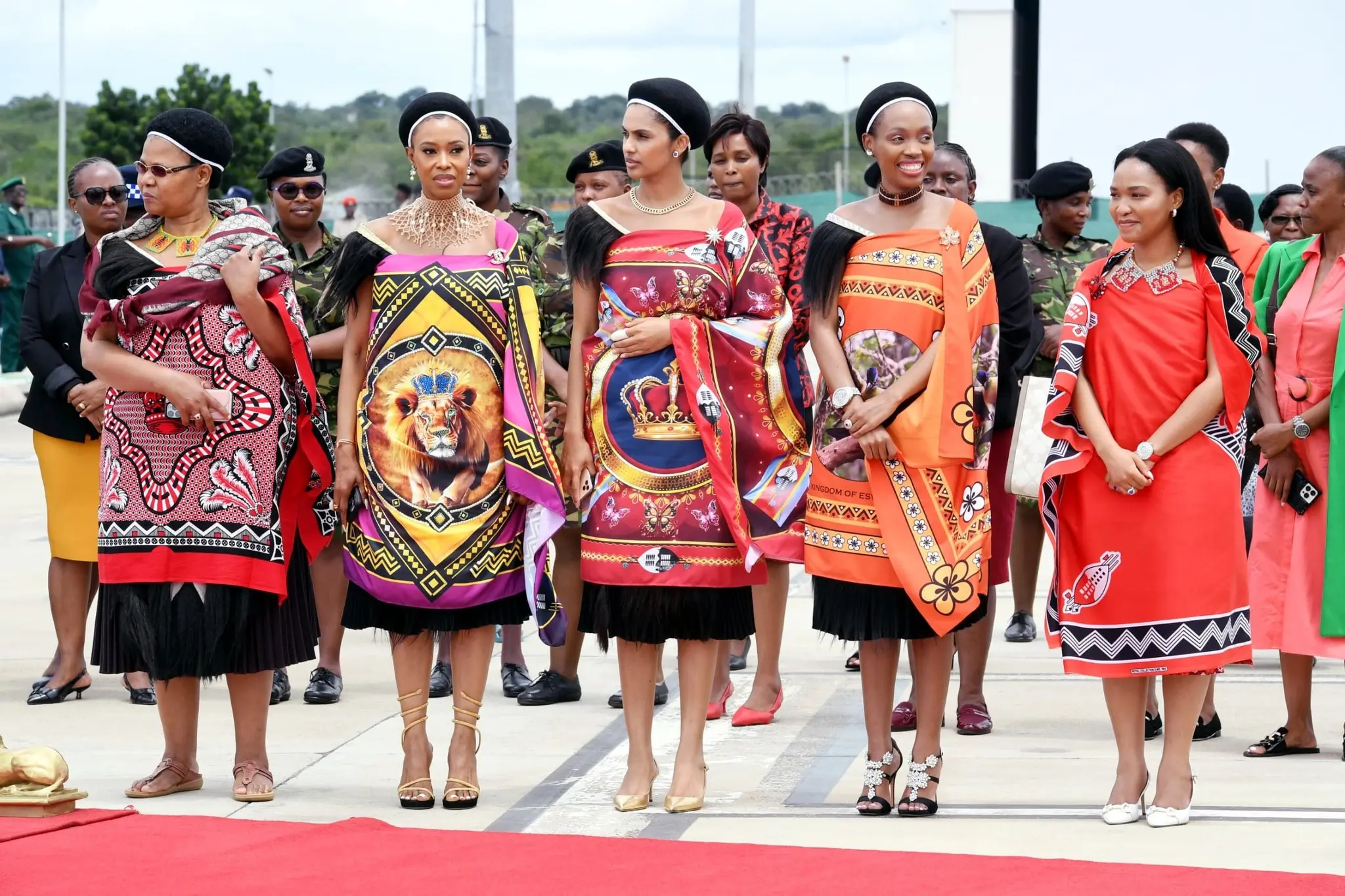 15 wives, 100 servants and 30 kids: Viral video of African king’s lavish entry in UAE resurfaces | WATCH