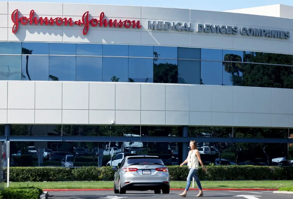 US jury asks Johnson & Johnson to pay $966 million to cancer victim's family. What happened?