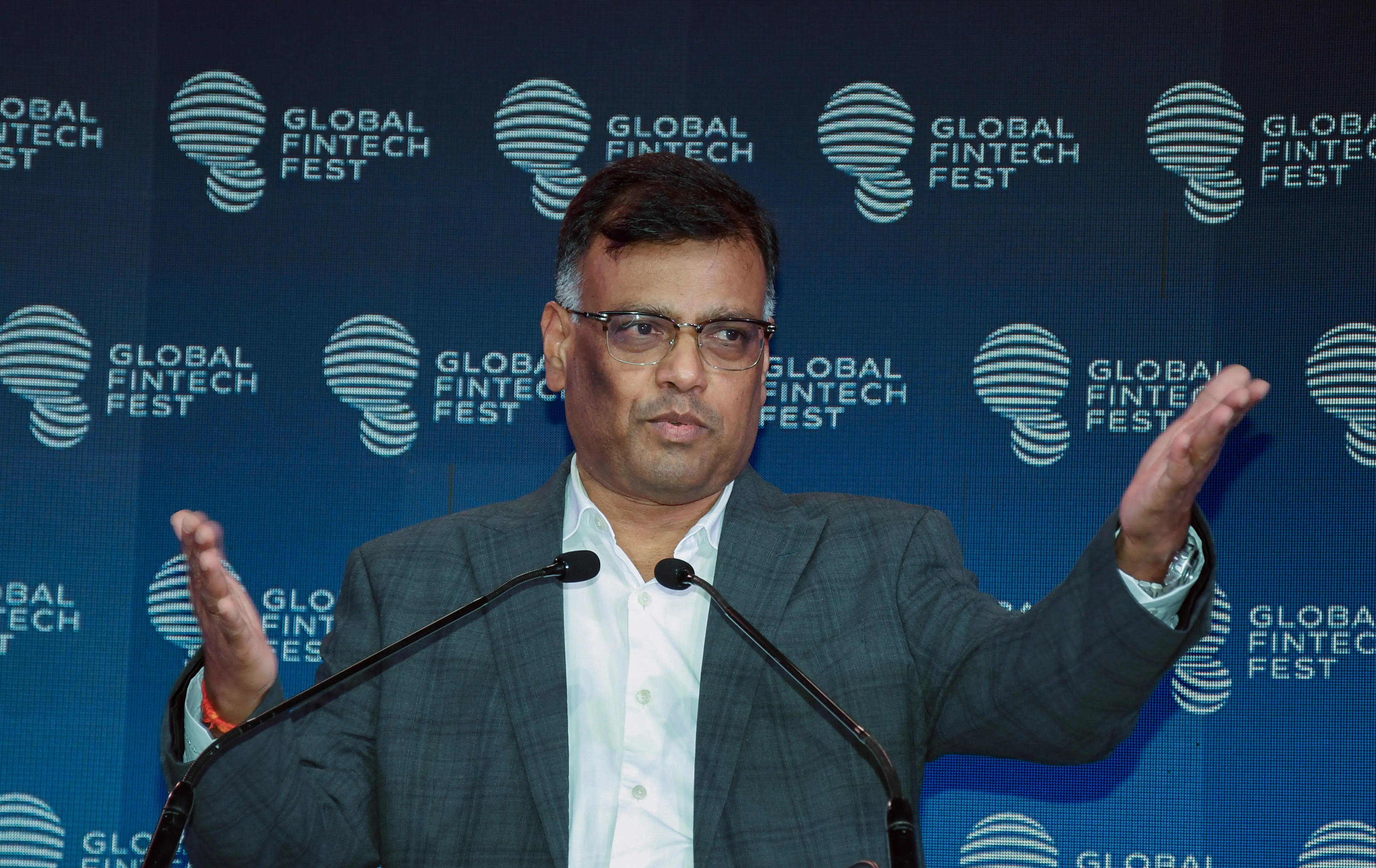 RBI deputy governor weighs on AI risks: 'Carries dual narrative of promise, peril'