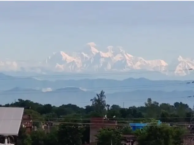 WATCH | Mount Everest and Himalayan range visible from Bihar town in stunning occurrence WATCH | Mount Everest and Himalayan range visible from Bihar town in stunning occurrence