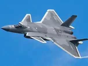 What radar technology is used in the Chengdu J-20 stealth fighter jet