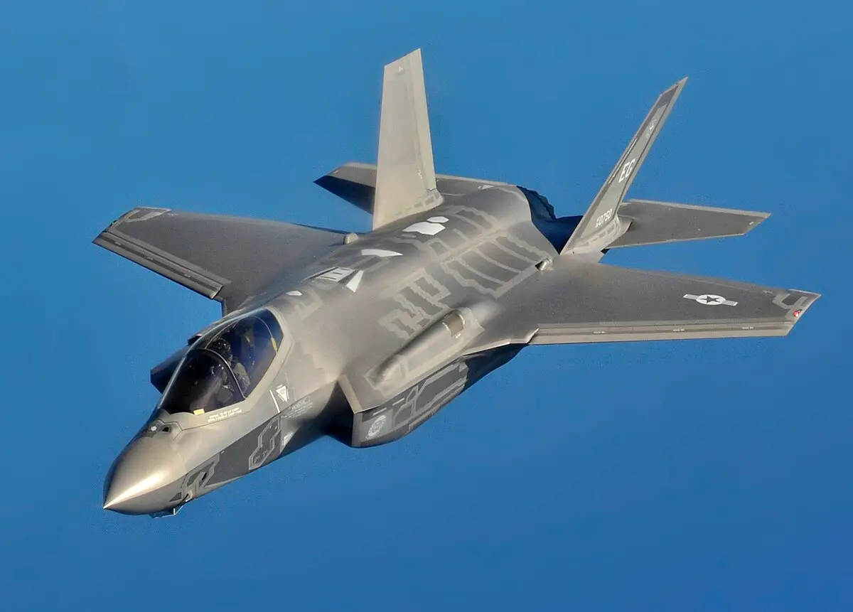 1. Lockheed Martin F-35 Lightning II