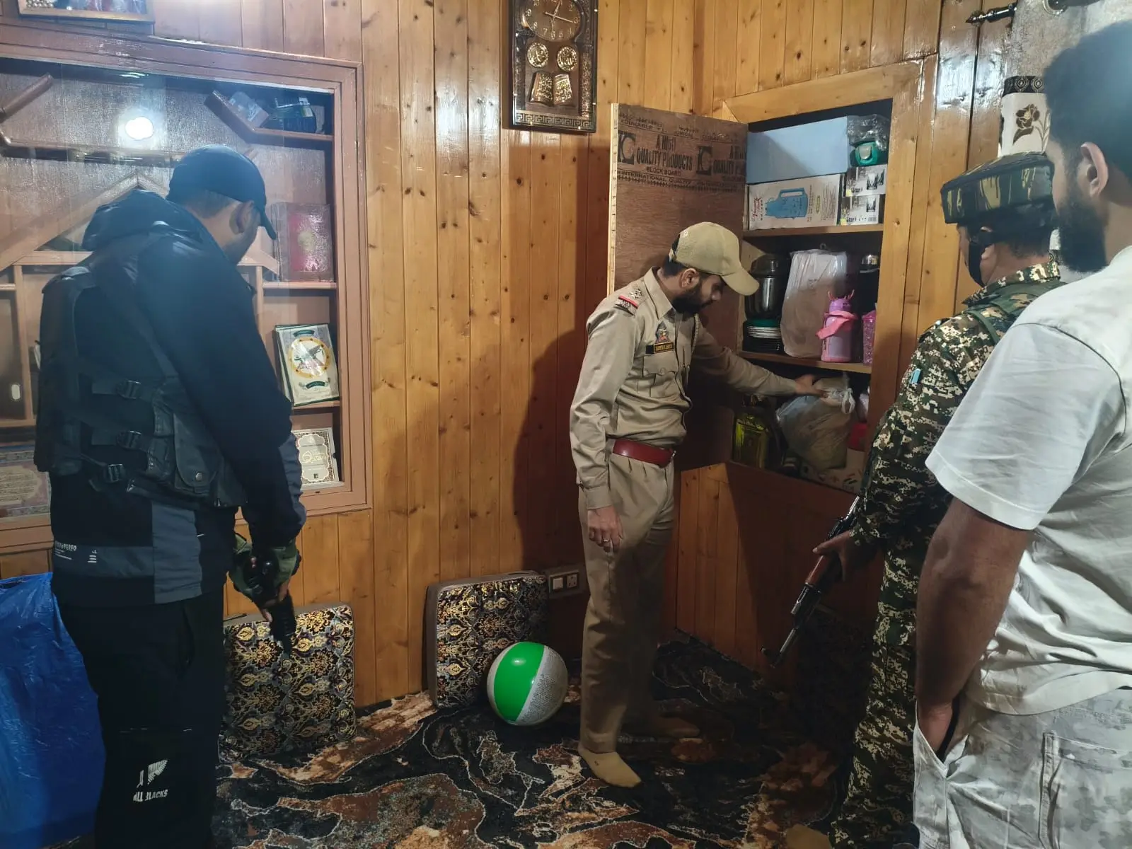 Srinagar Police conducts raids on residences of terrorist associates linked with banned organisations