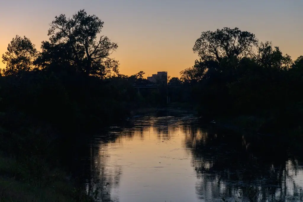 Lake of fear: 16 bodies found in same water, theories of 'smiley face' killer in Texas