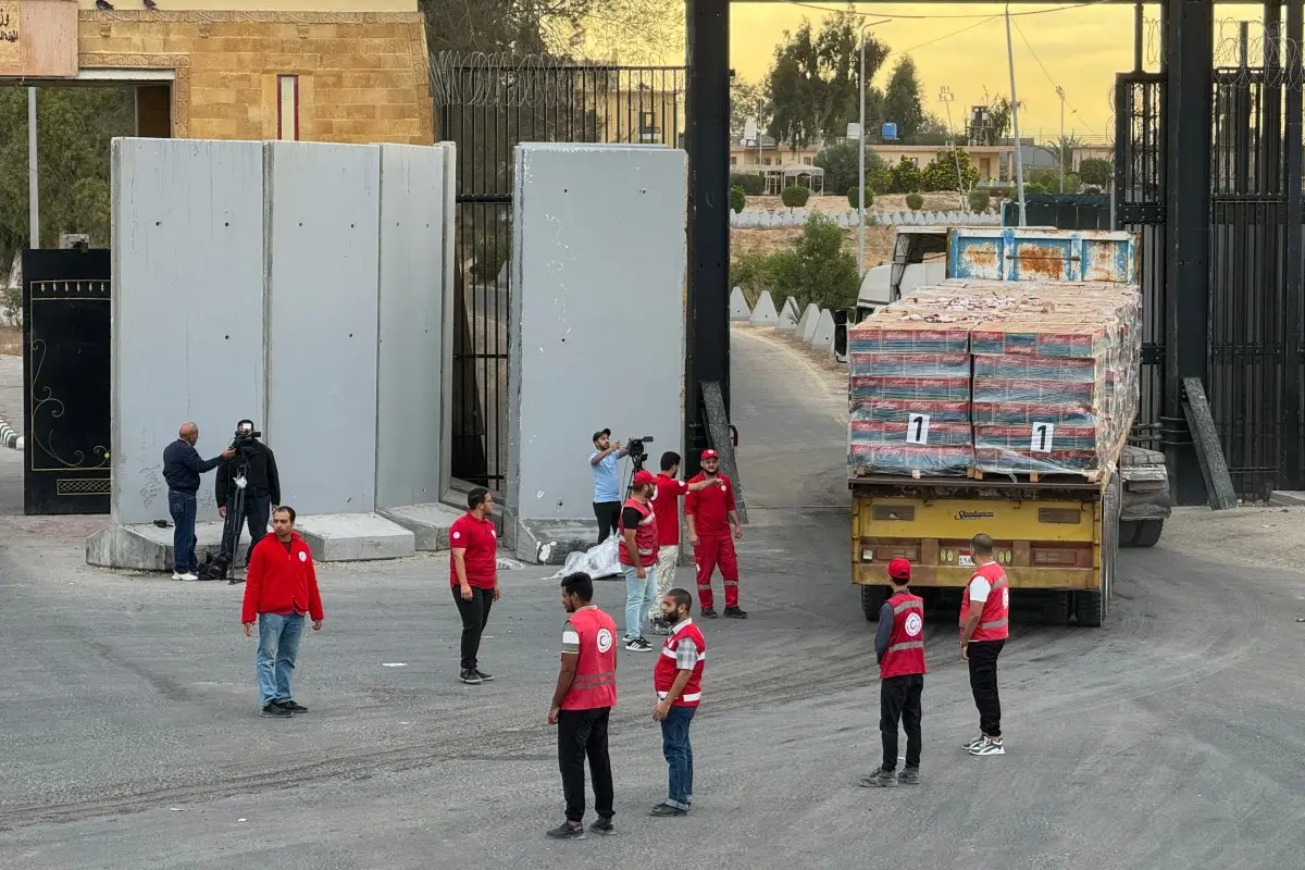 Israeli forces pulling back