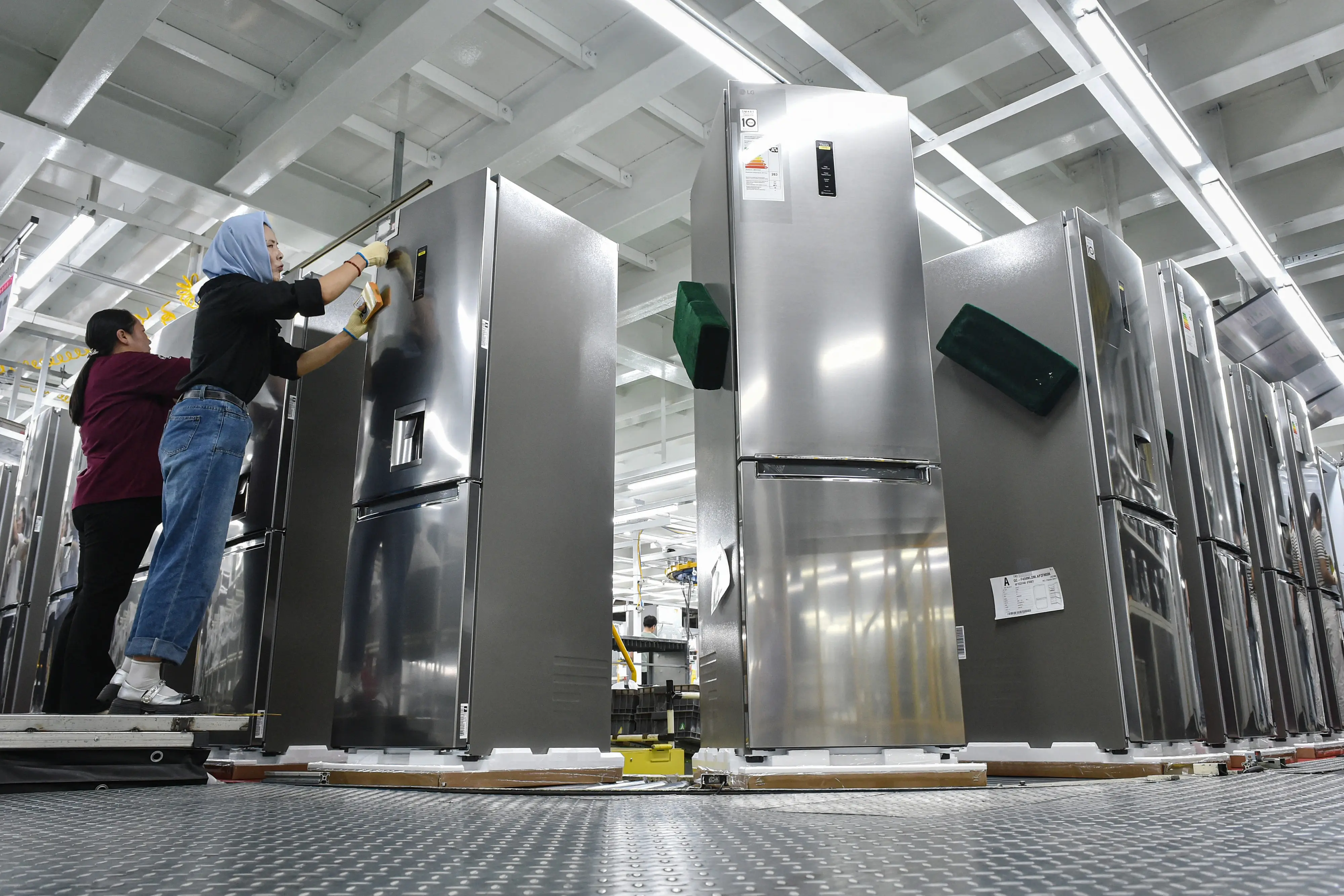 LG Electronics India debuts at over 50 per cent premium on BSE, NSE | Full details