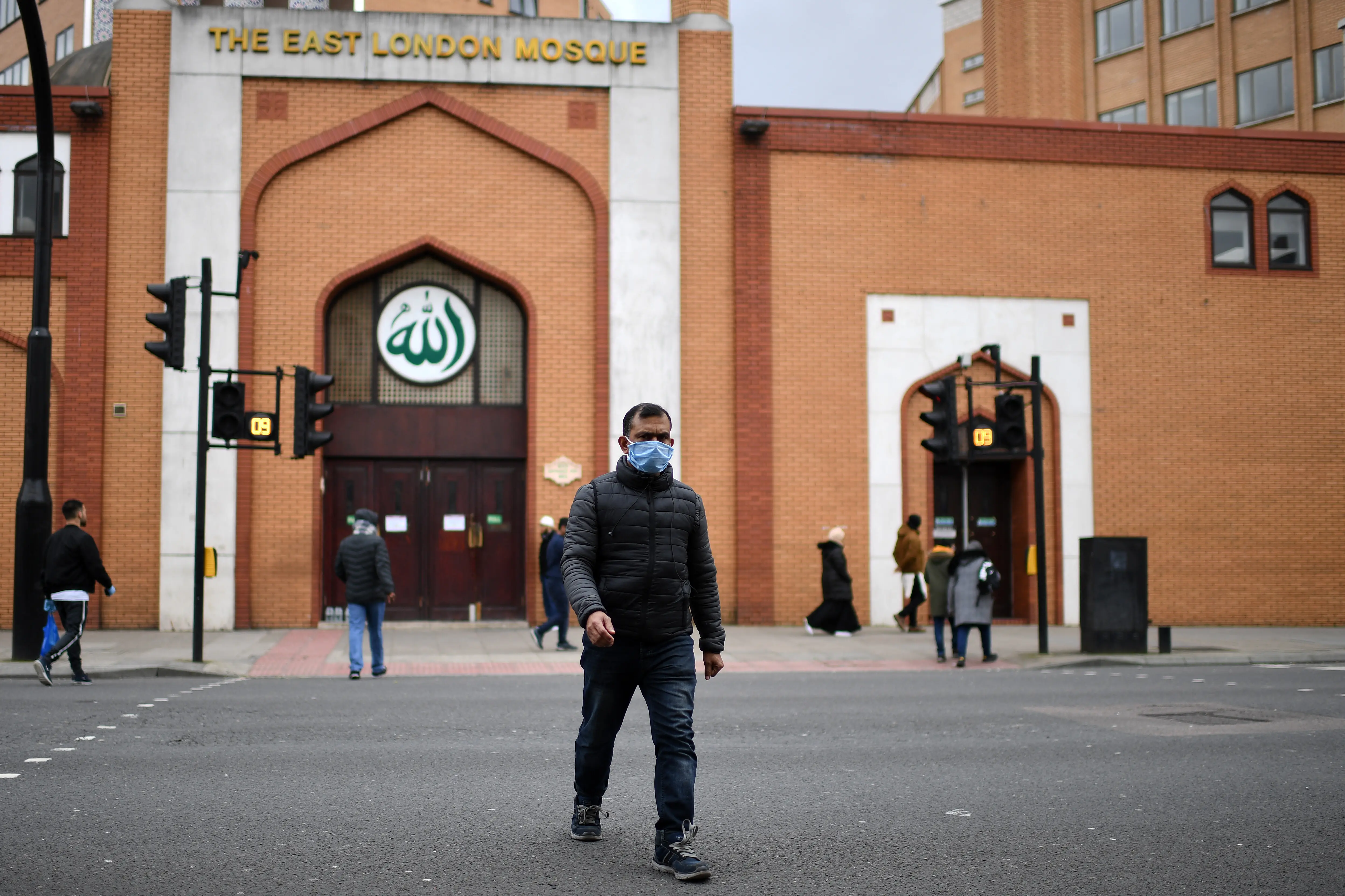 ‘Absolutely unacceptable’: UK minister ‘appalled’ over mosque barring women from charity run