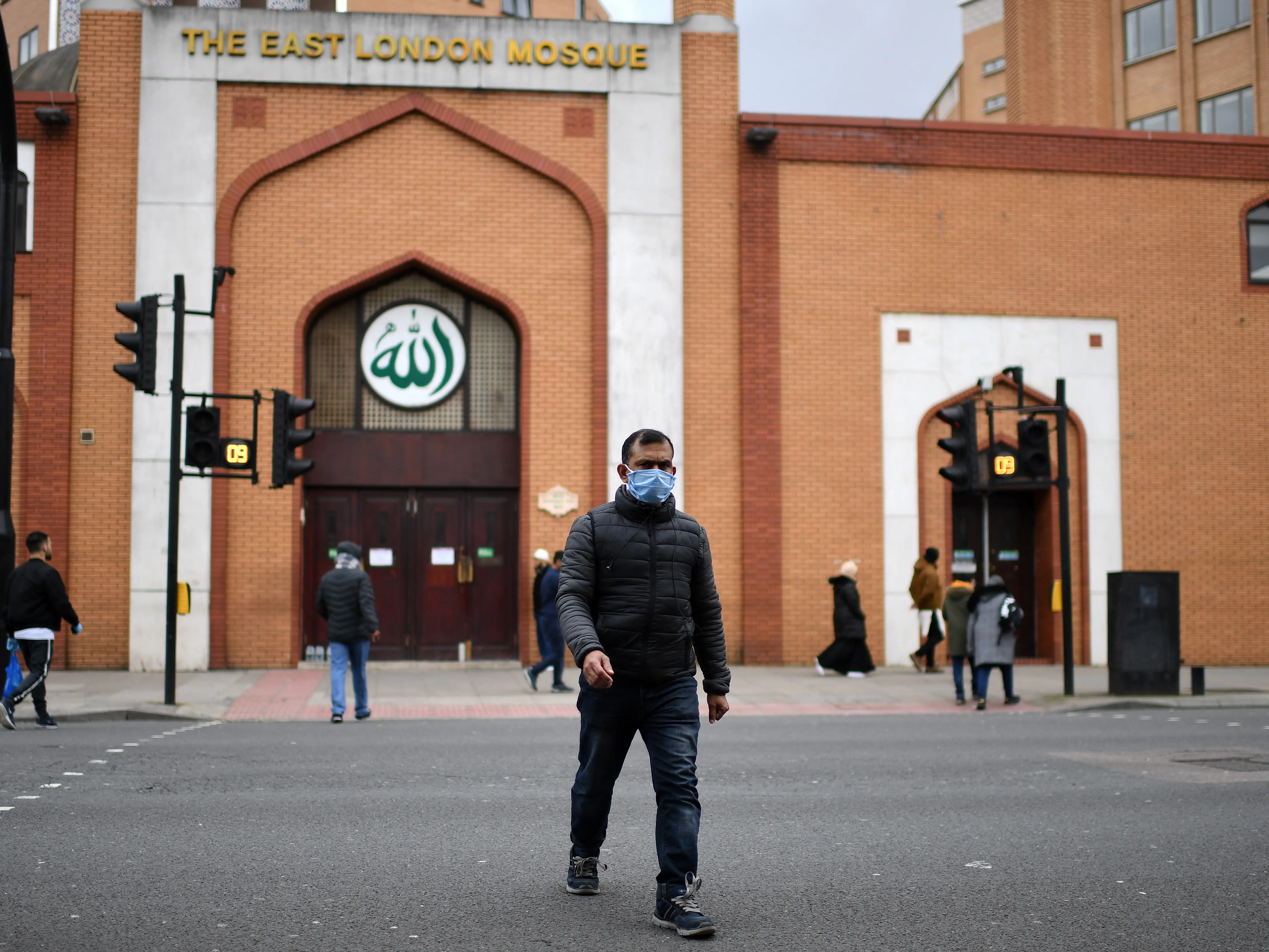 ‘Absolutely unacceptable’: UK minister ‘appalled’ over mosque barring women from charity run ‘Absolutely unacceptable’: UK minister ‘appalled’ over mosque barring women from charity run