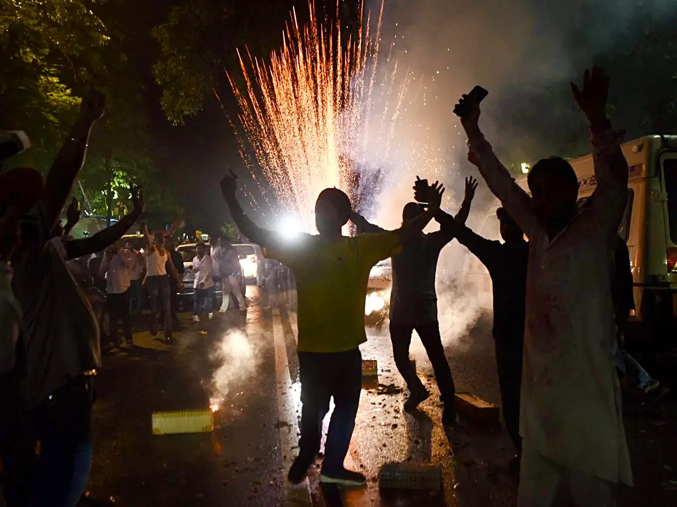 Supreme Court relaxes firecracker ban in Delhi-NCR for Diwali Supreme Court relaxes firecracker ban in Delhi-NCR for Diwali