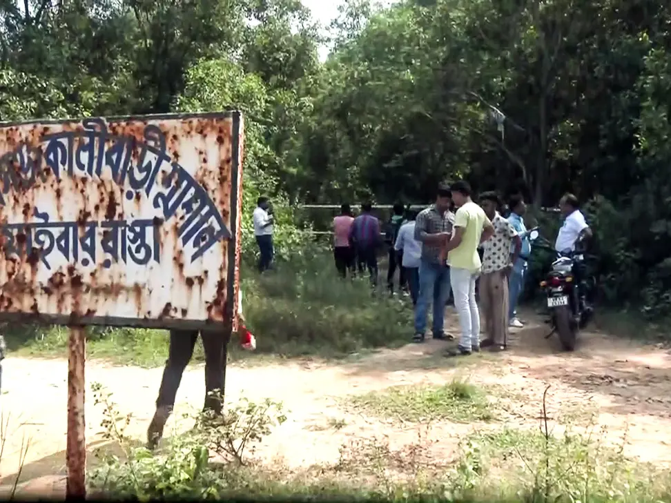 'Mamata Banerjee is like a...': Victim's father apologises to West Bengal CM after political controversy erupts; seeks justice for daughter 'Mamata Banerjee is like a...': Victim's father apologises to West Bengal CM after political controversy erupts; seeks justice for daughter
