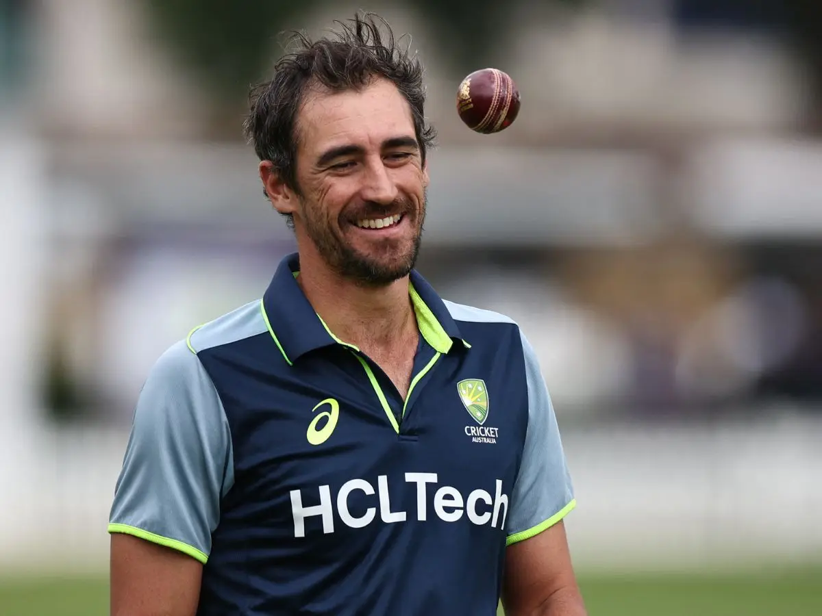 Mitchell Starc (AUS) – 402 wickets in 100 Tests*
