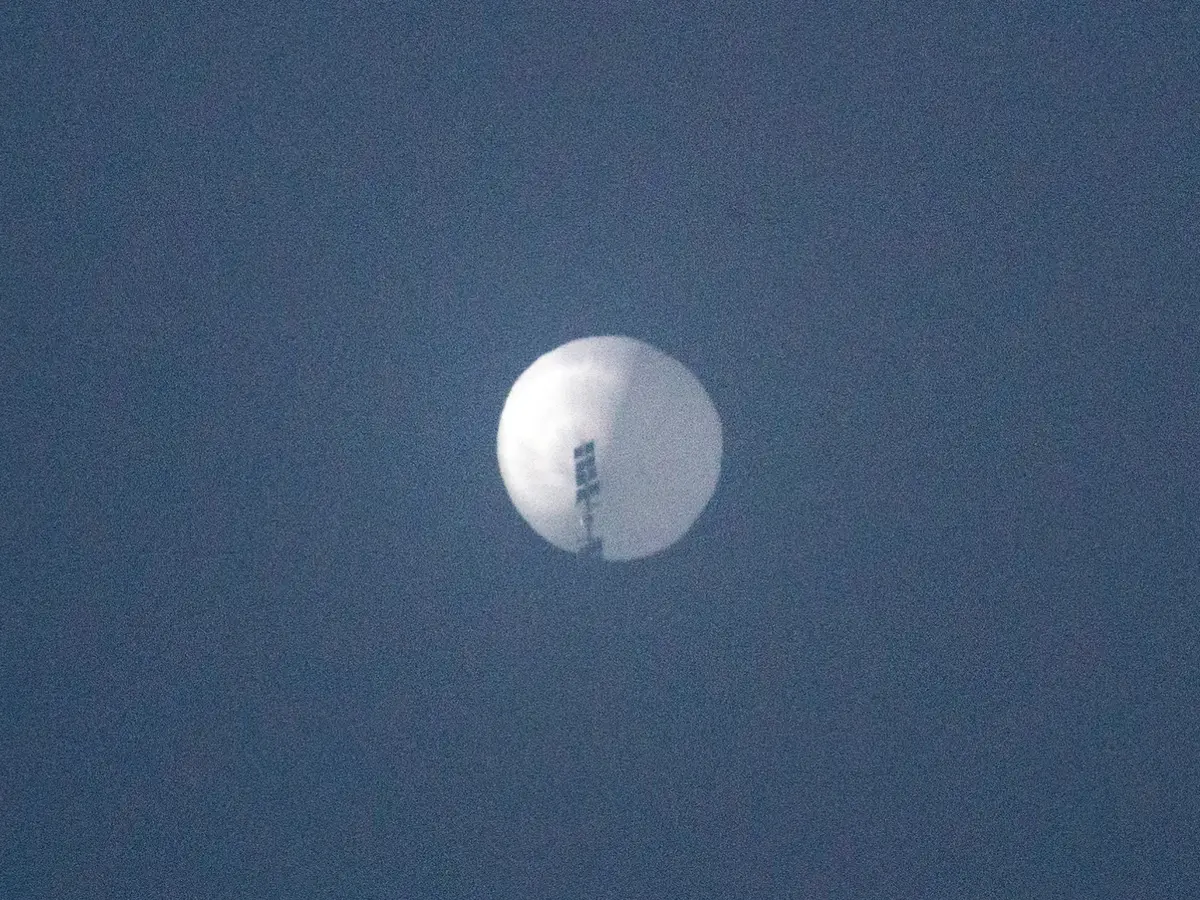 Mysterious balloon sightings in America spark fear that they are being ...