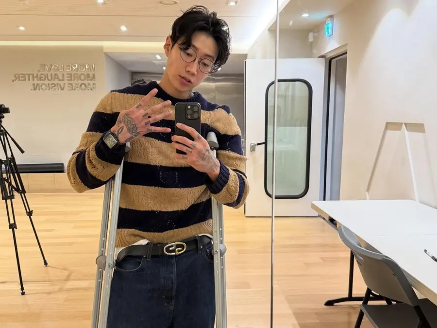 Singer Jay Park's performance at Breast Cancer charity event faces backlash from netizens: 'I am gonna puke...'
