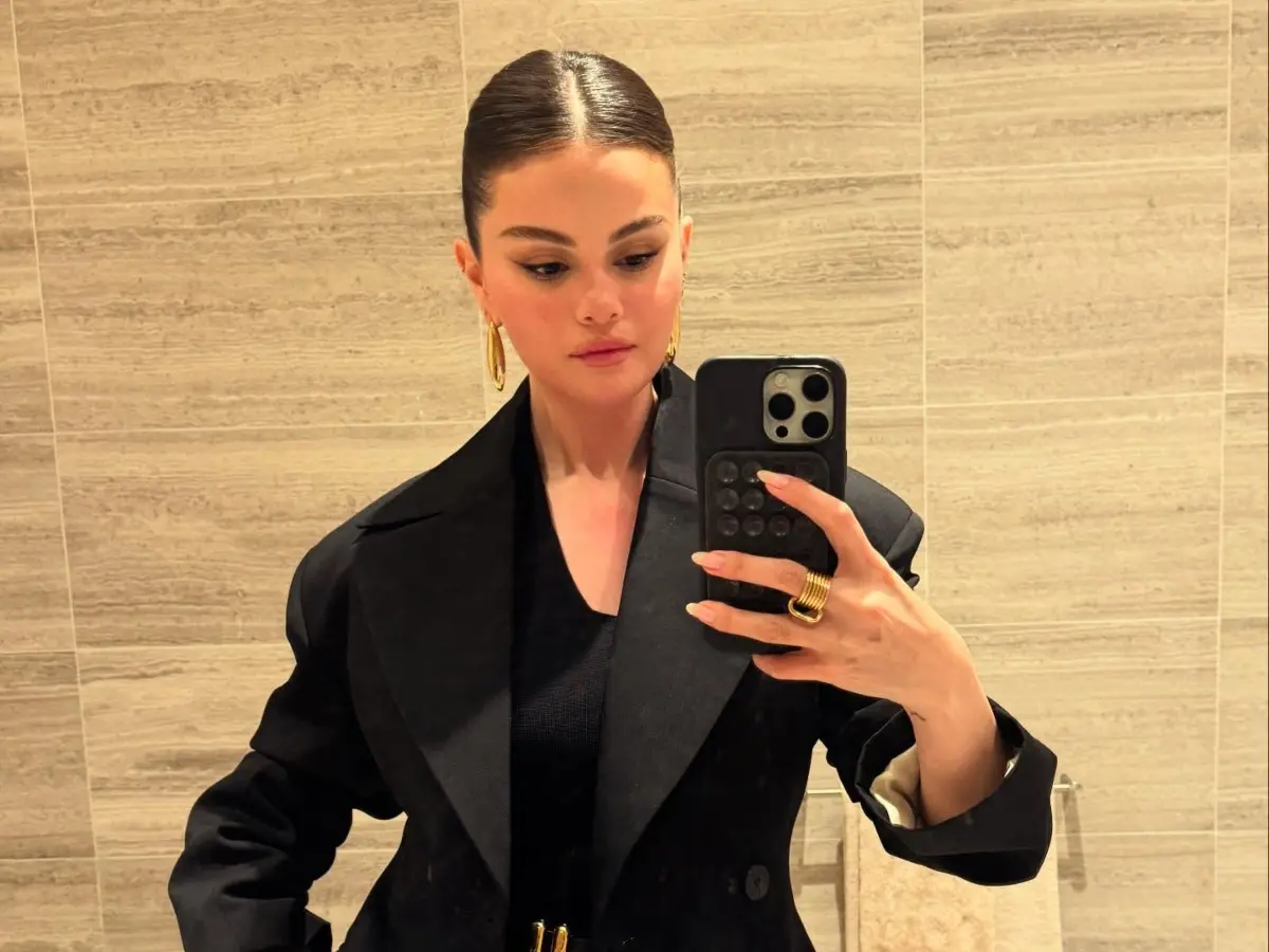 Selena Gomez deletes Instagram story moments later after posting it; Here's the truth