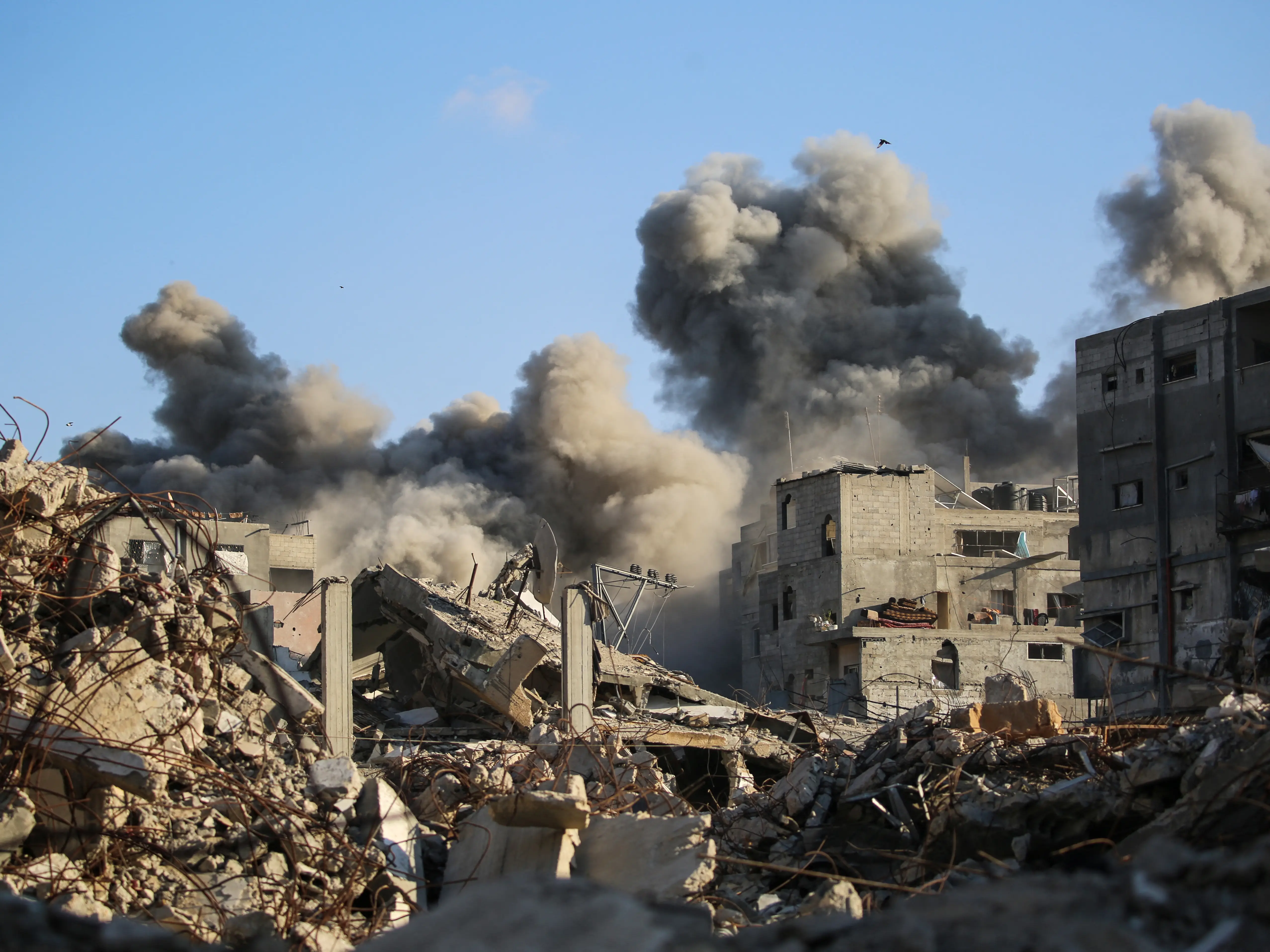 ‘Blatant violation of ceasefire’: Israel launches fresh strikes against Hamas in southern Gaza ‘Blatant violation of ceasefire’: Israel launches fresh strikes against Hamas in southern Gaza