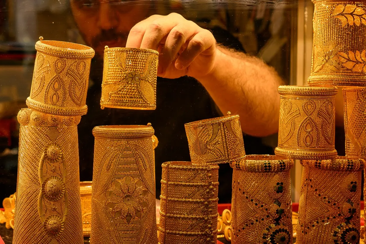 Gold prices drop: What experts say about the precious metal's upside potential