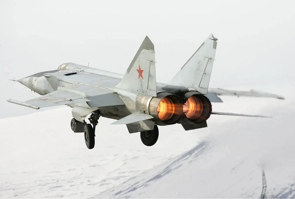 4. Mikoyan-Gurevich MiG-25 “Foxbat”