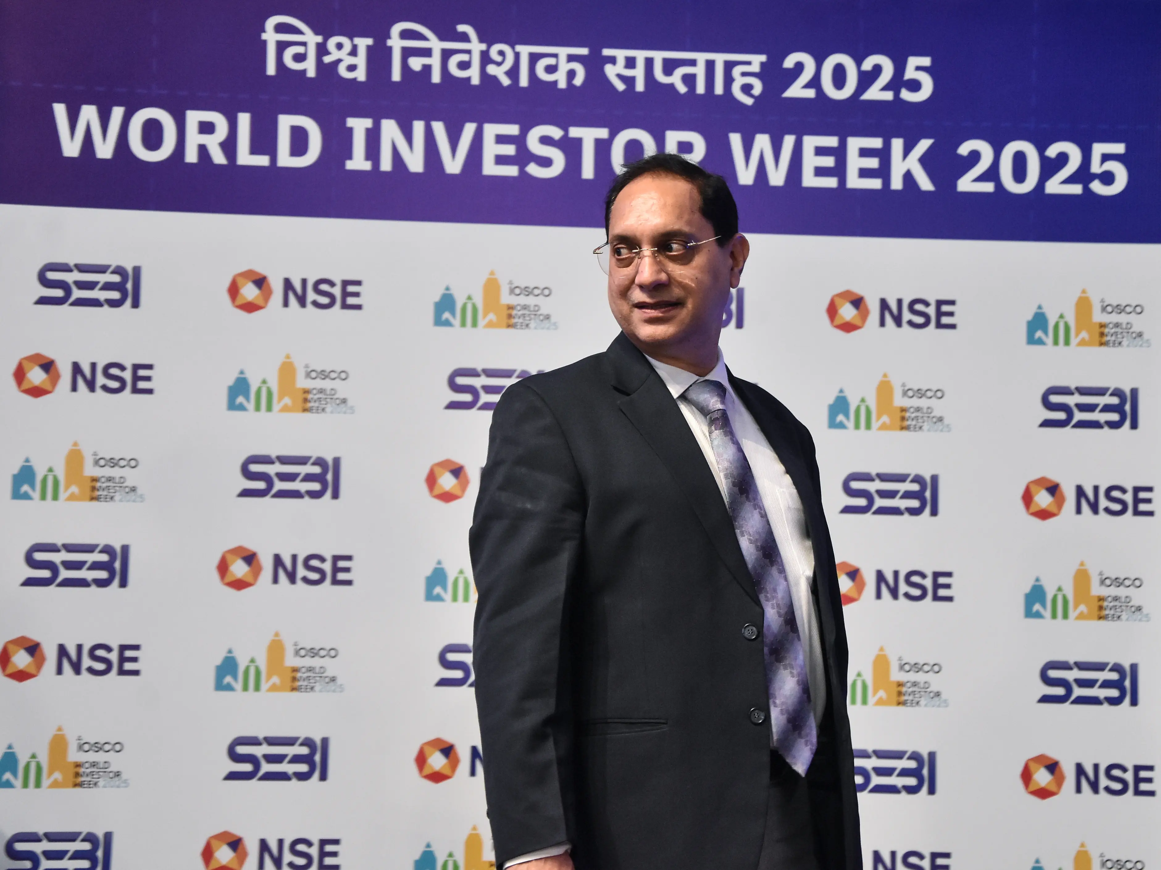 SEBI issues pre-IPO placement clarification for mutual funds | Check details SEBI issues pre-IPO placement clarification for mutual funds | Check details