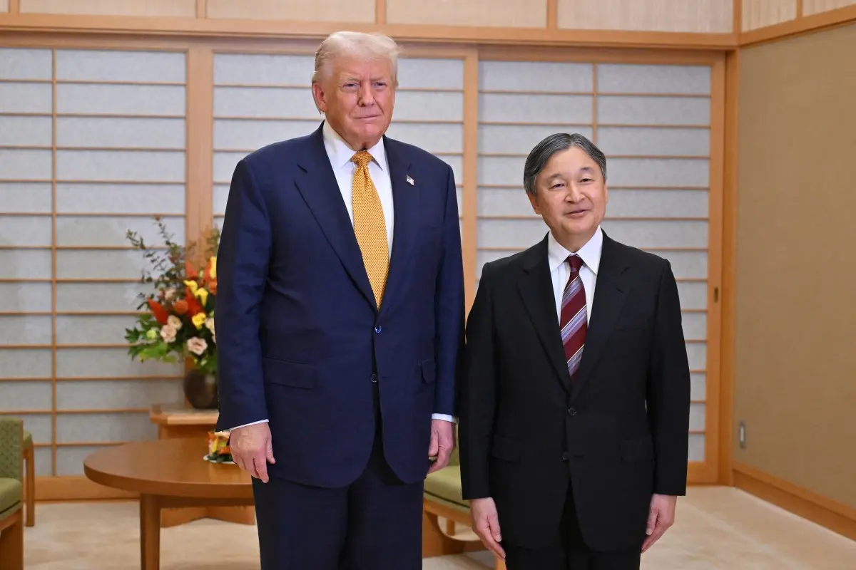Trump receives royal welcome in Japan, meets Emperor Naruhito