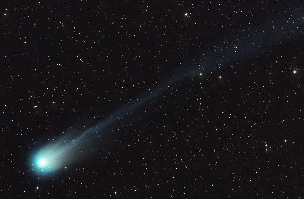 71-year comet is firing mysterious radio signals, and scientists