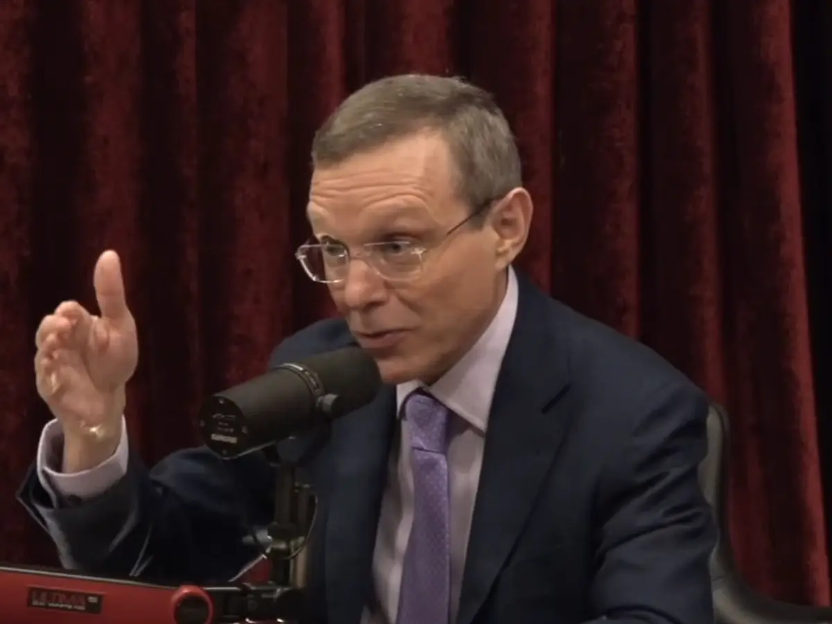 What is a Black Swarn event and how 3I/ATLAS could cause one?