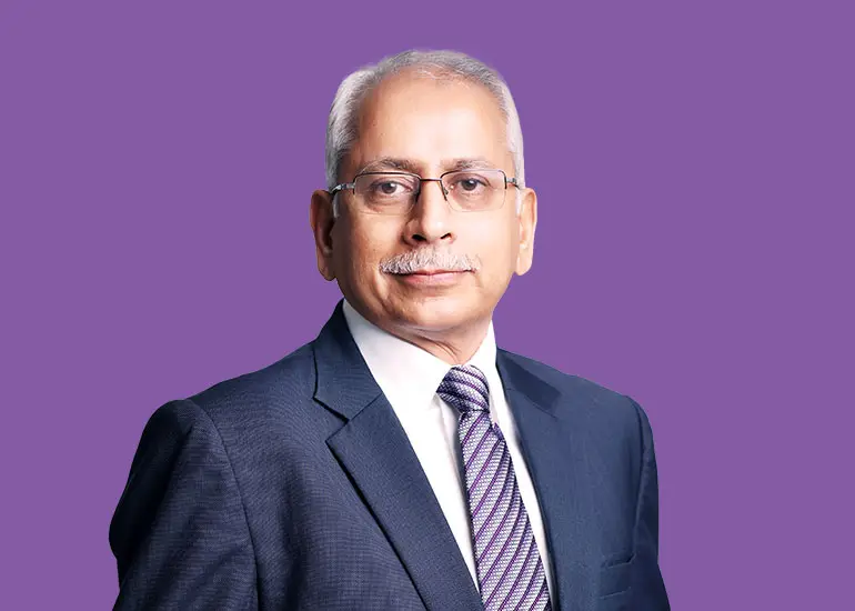 3. Pivot: Between the two Options, Choose the third  By Harit Nagpal