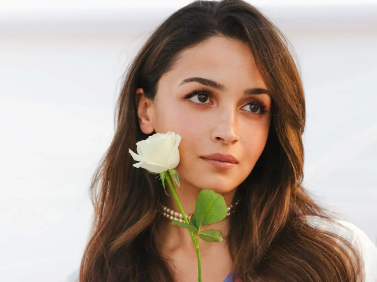 Alia Bhatt and Shaheen Bhatt to produce Prime Video original movie, Don’t Be Shy : Read details Alia Bhatt and Shaheen Bhatt to produce Prime Video original movie, Don’t Be Shy : Read details
