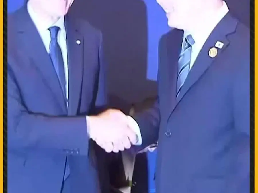 Canada’s PM Mark Carney Meets South Korea’s Lee at APEC Summit 