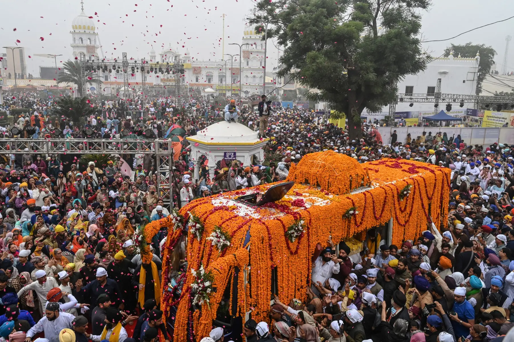 Post Operation Sindoor, Pakistan grants visas to over 2,000 Indian Sikh pilgrims for Guru Nanak birth anniversary
