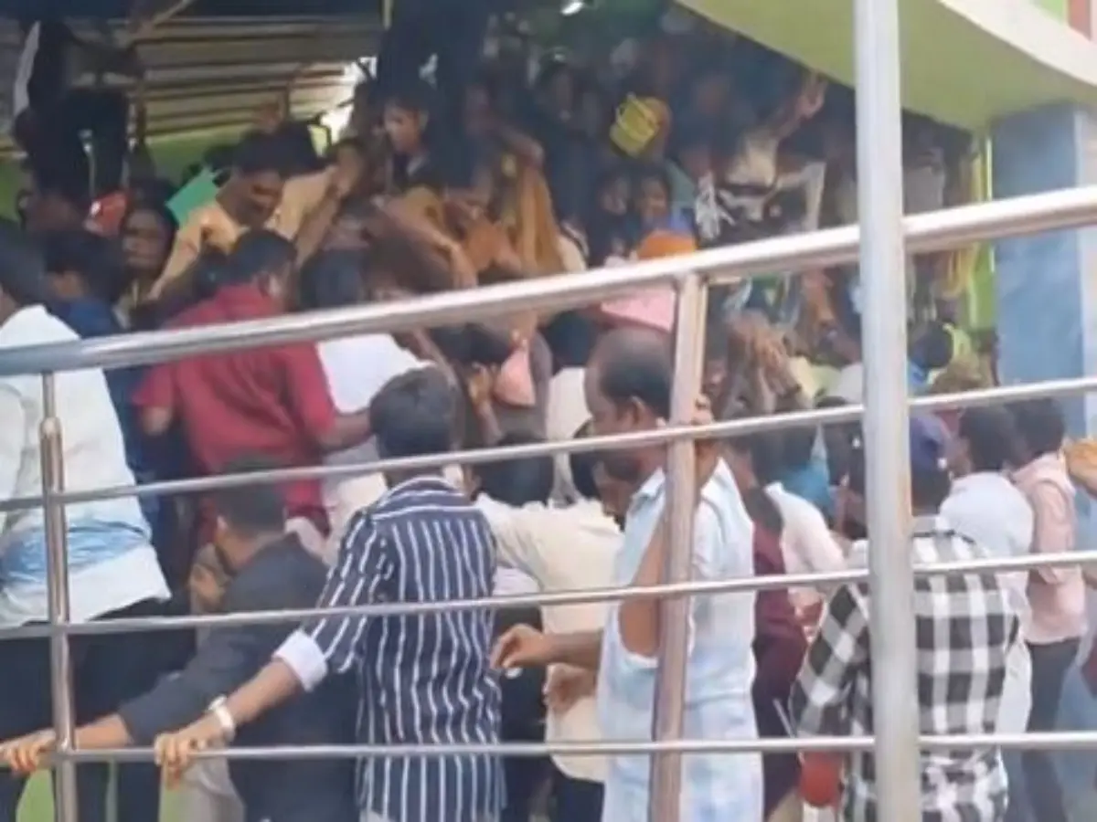 VIDEO: Packed corridor, loud screams describe scenes at Venkateswara Temple before stampede