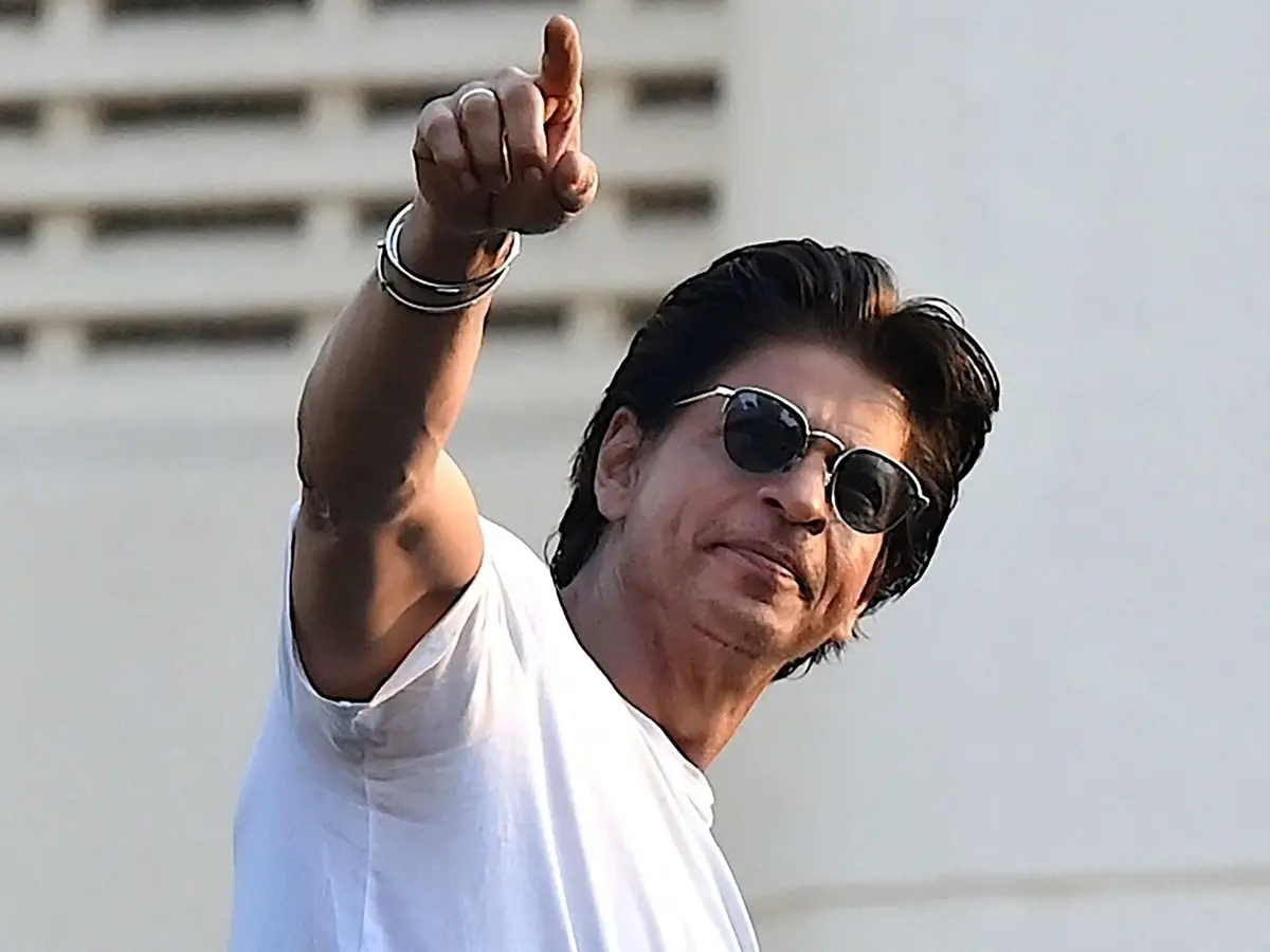 Shah Rukh Khan apologises to fans after cancelling birthday greeting at Mannat; Here's why Shah Rukh Khan apologises to fans after cancelling birthday greeting at Mannat; Here's why