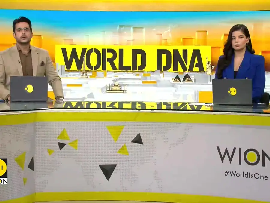 Thousands Celebrate Tazaungdaing Festival in Myanmar, Hot Air Balloons Light Up Sky 