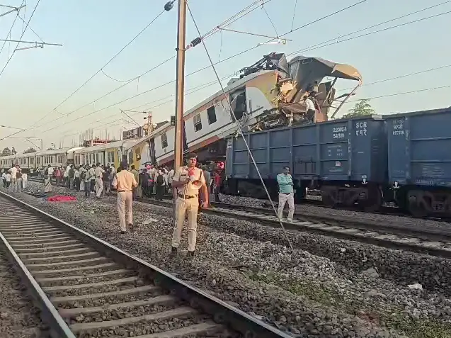 Bilaspur train accident: At least 11 killed, 20 injured in Chhattisgarh; CM announces Rs 5 lakh ex-gratia Bilaspur train accident: At least 11 killed, 20 injured in Chhattisgarh; CM announces Rs 5 lakh ex-gratia