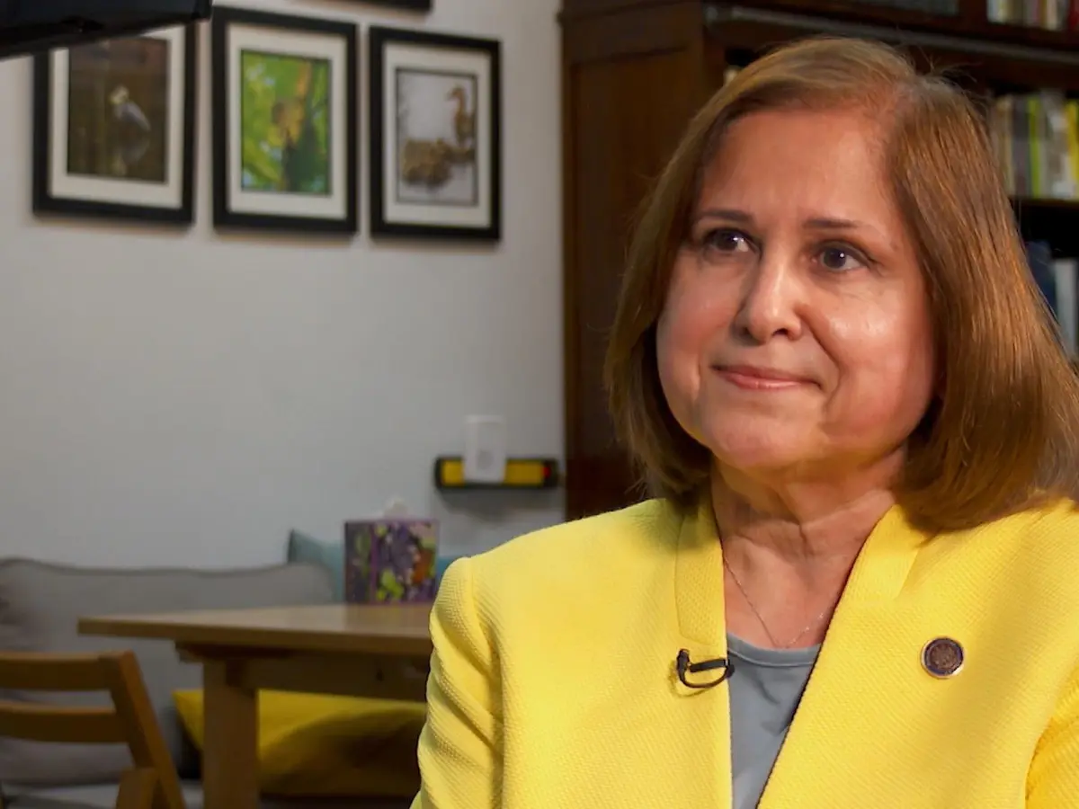 Wer ist Ghazala Hashmi? Die in Indien geborene erste muslimische Frau ...