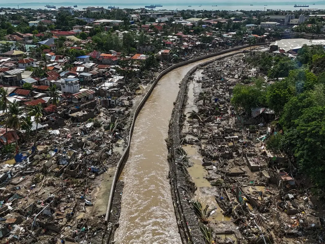 VIDEO | Chilling visuals emerge after Typhoon Kalmaegi devastates Philippines, killing 100 VIDEO | Chilling visuals emerge after Typhoon Kalmaegi devastates Philippines, killing 100